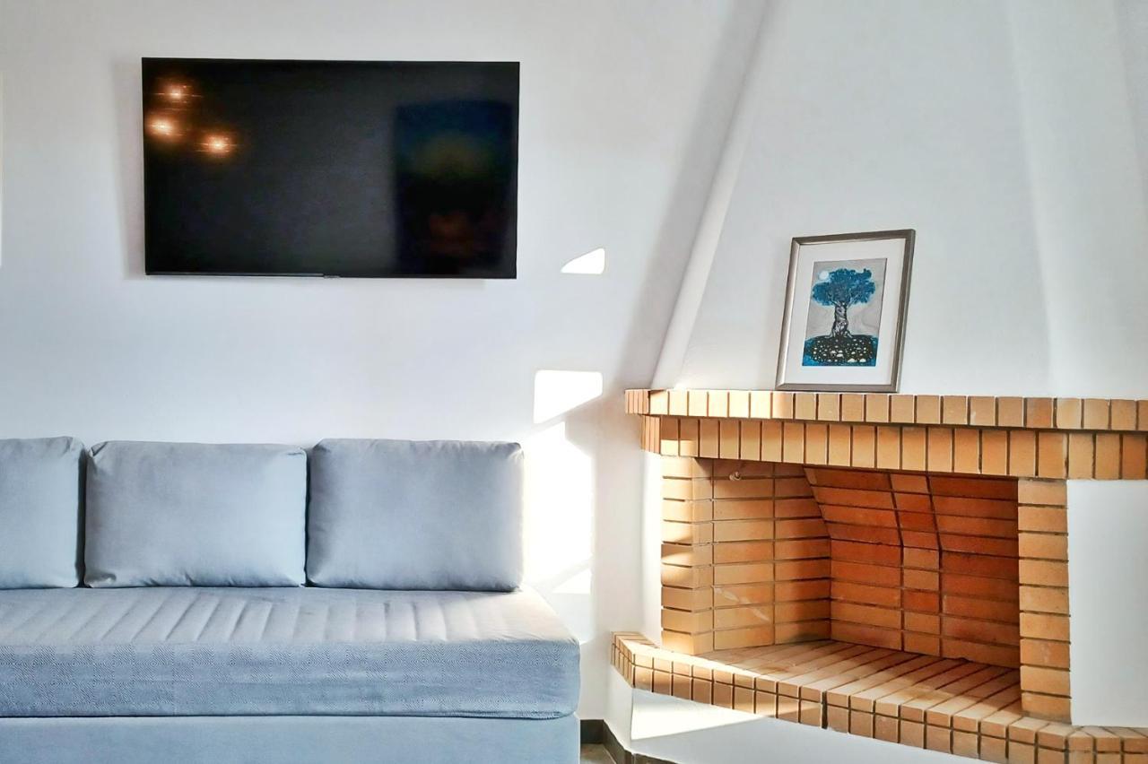 Sea Lilies Suites Pláka 外观 照片