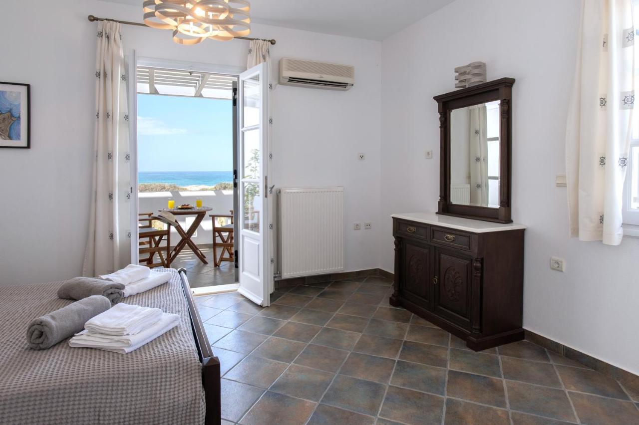 Sea Lilies Suites Pláka 外观 照片