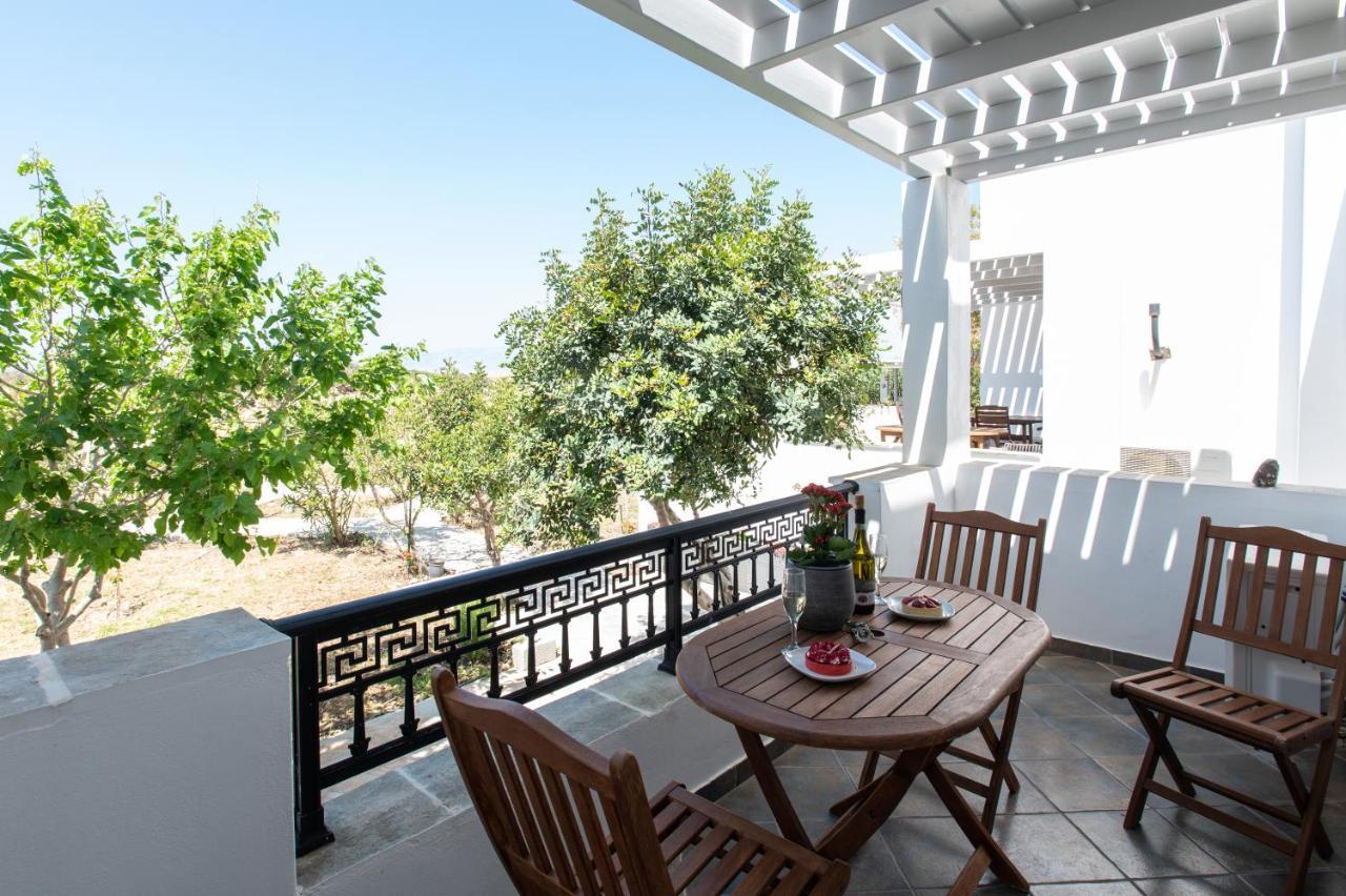 Sea Lilies Suites Pláka 外观 照片
