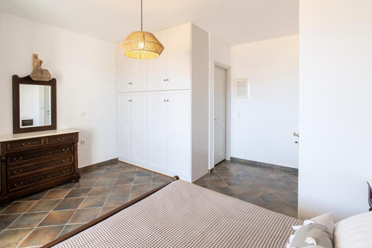 Sea Lilies Suites Pláka 外观 照片