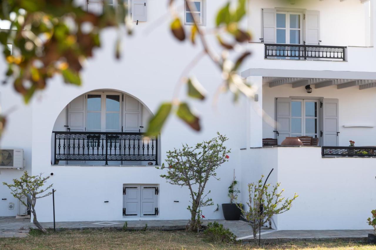 Sea Lilies Suites Pláka 外观 照片