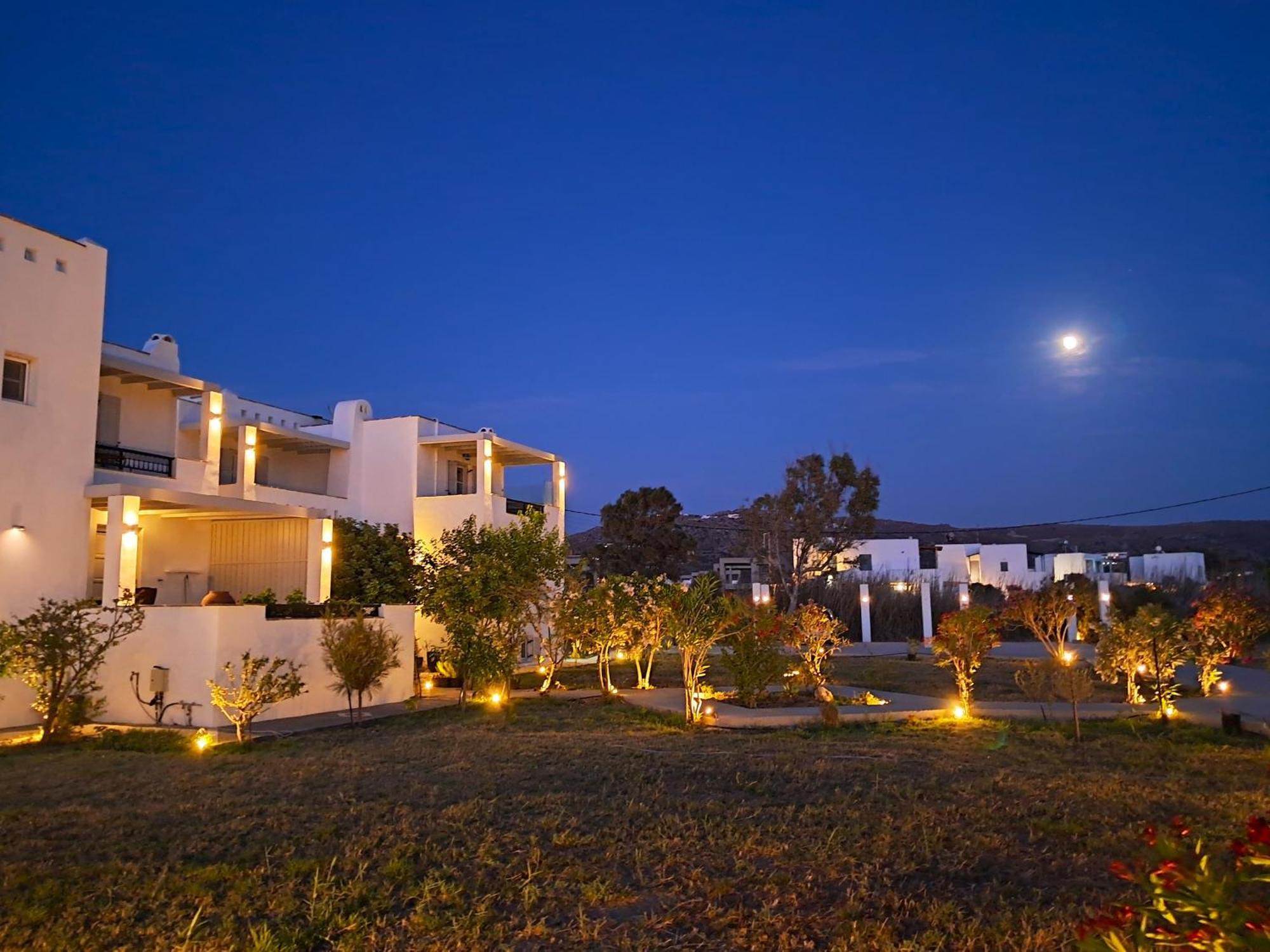 Sea Lilies Suites Pláka 外观 照片