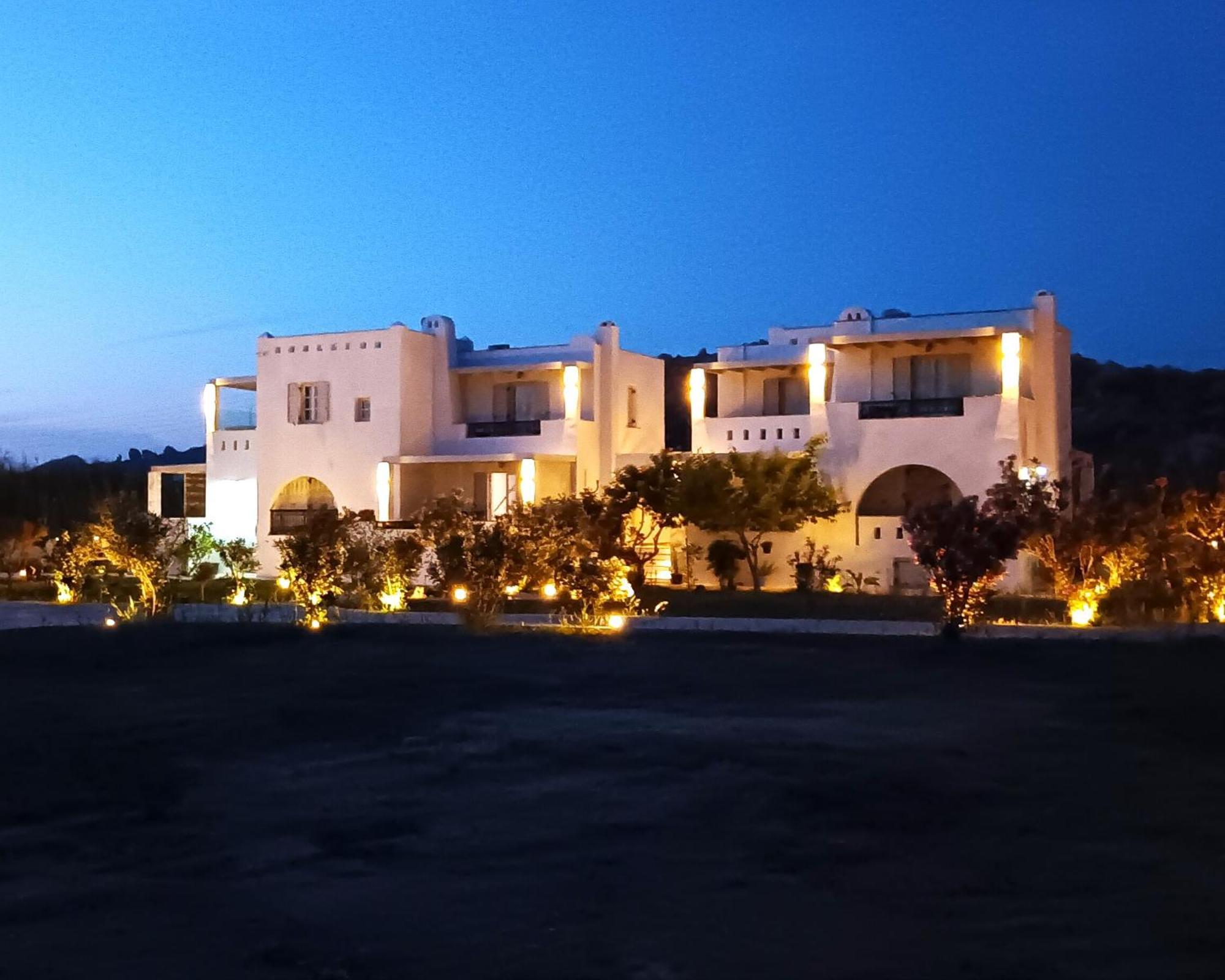 Sea Lilies Suites Pláka 外观 照片